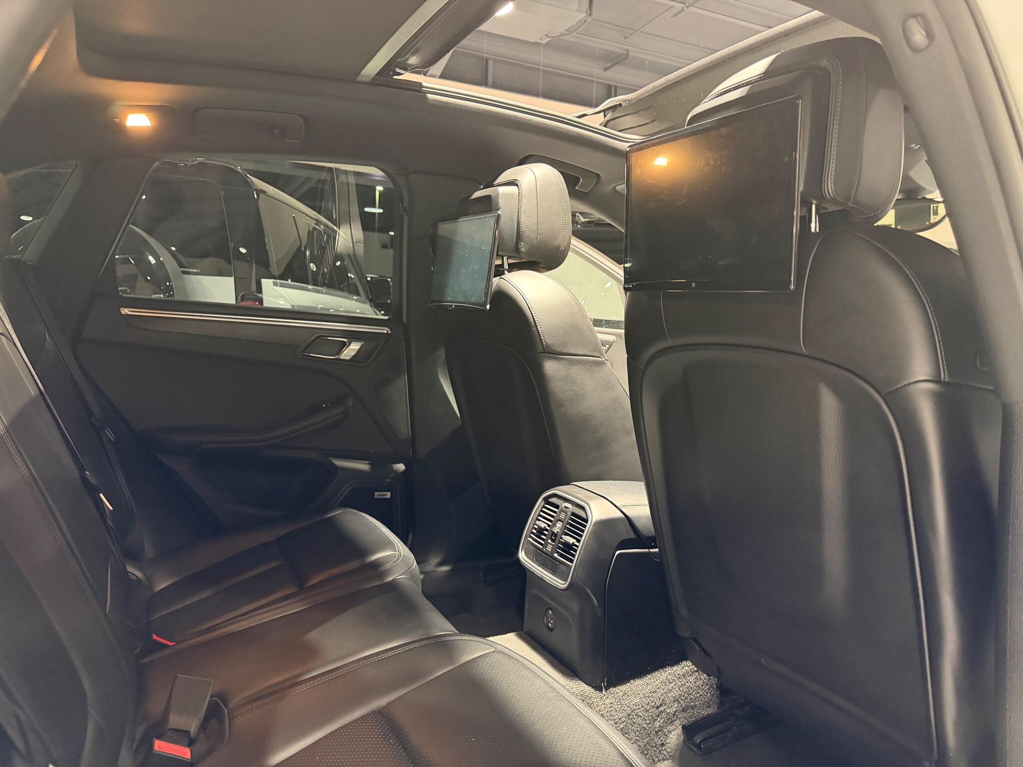 Porsche Macan 2.0T SUV 5dr Petrol PDK 4WD Euro 6 (s/s) (252 ps)